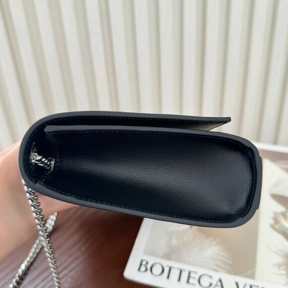 Authentic Yves Saint Laurent Medium Kate - Picture 3 of 9